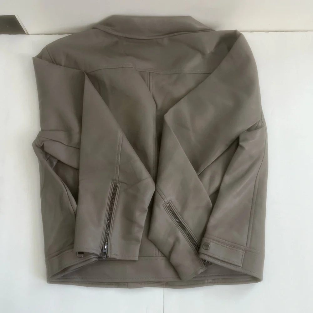 BLANKNYC Women’s Notch Lapels Faux Leather Moto Jacket Plus Size 3X NWT - Picture 5 of 5